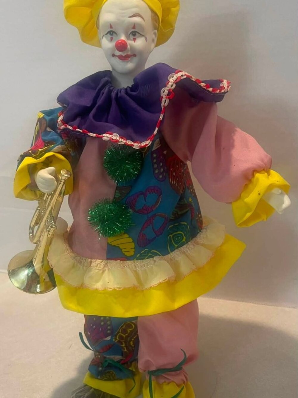 vtg. Collectible porcelain clown doll 80's or 90's with Porcelain head and hands